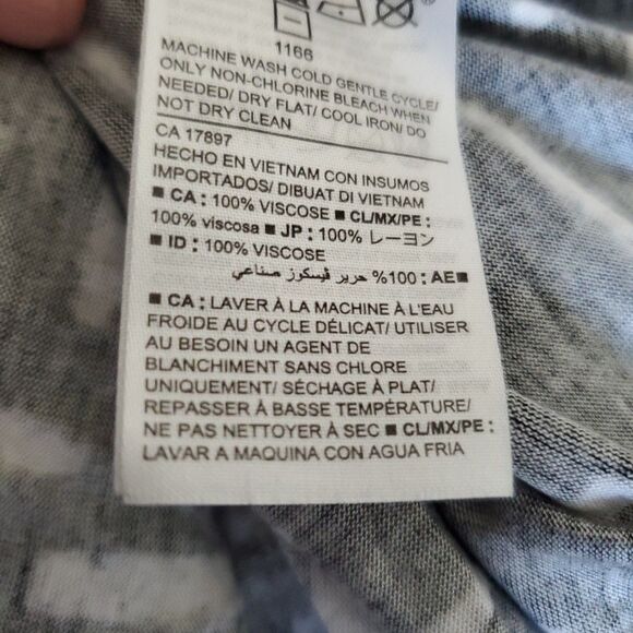 Old Navy Cutout Back Stretch Top Womens  L Black White Print Knit Short Sleeve - Picture 15 of 16